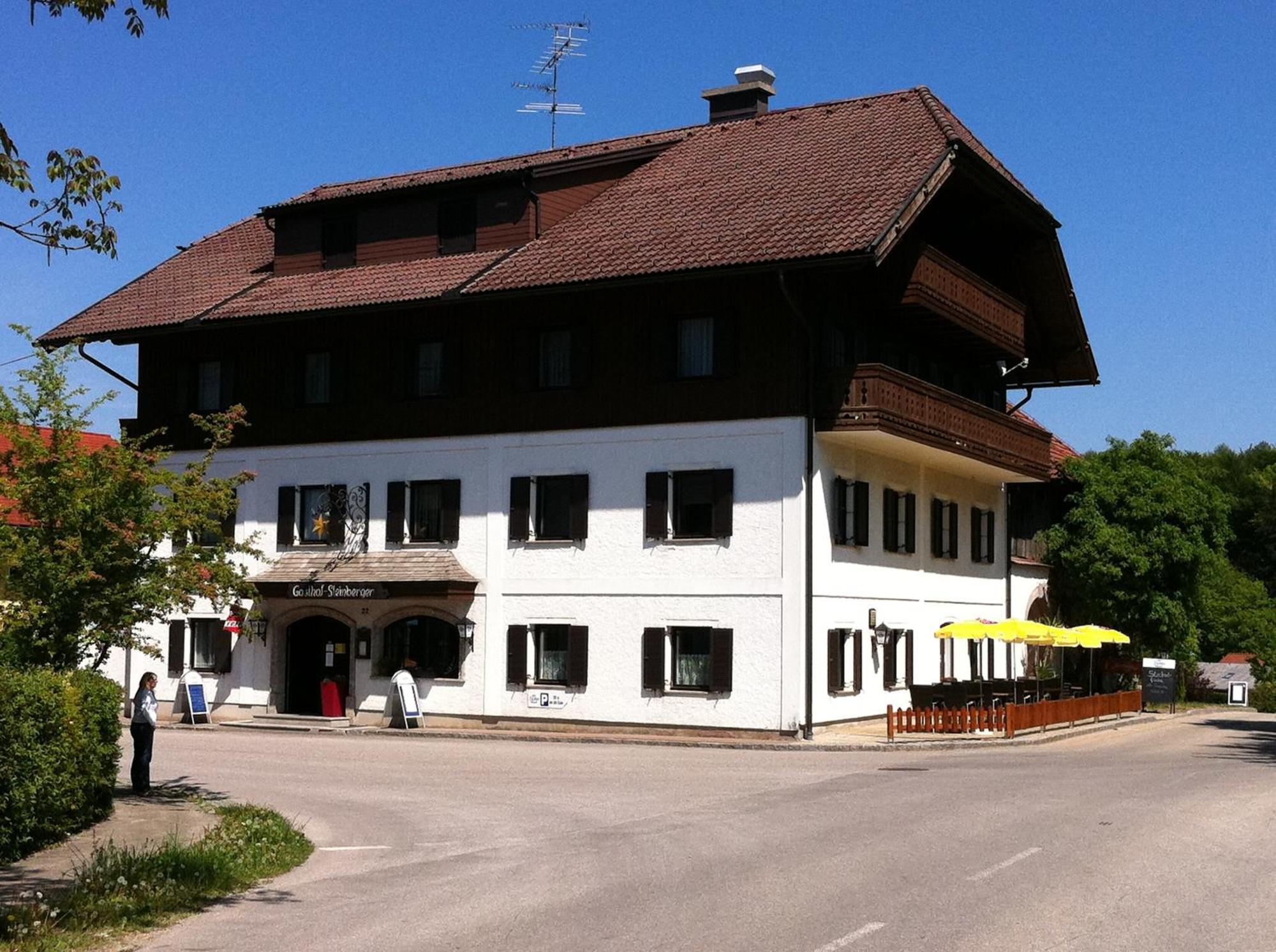 Gasthof Pension Steinberger St Georgen im Attergau Bagian luar foto